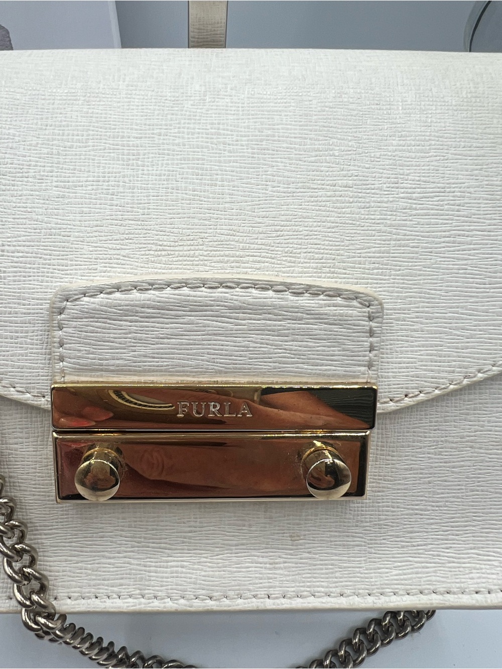 Furla Cream Leather Crossbody with Gold Chain Strap - Picture 3 of 13